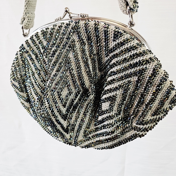 Vintage Beaded Handbag - Picture 6 of 8
